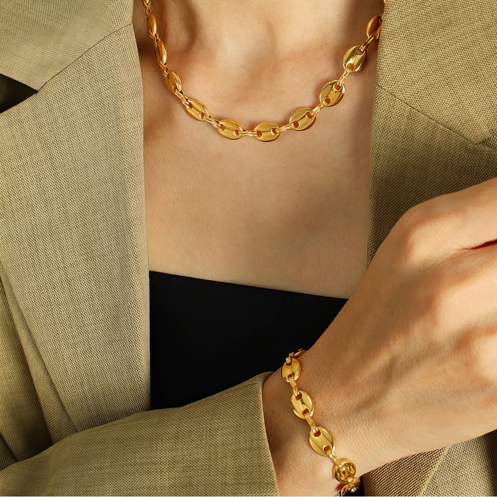 Gold Rope-Style Necklace Elegant Jewelry - Picture 3 of 5